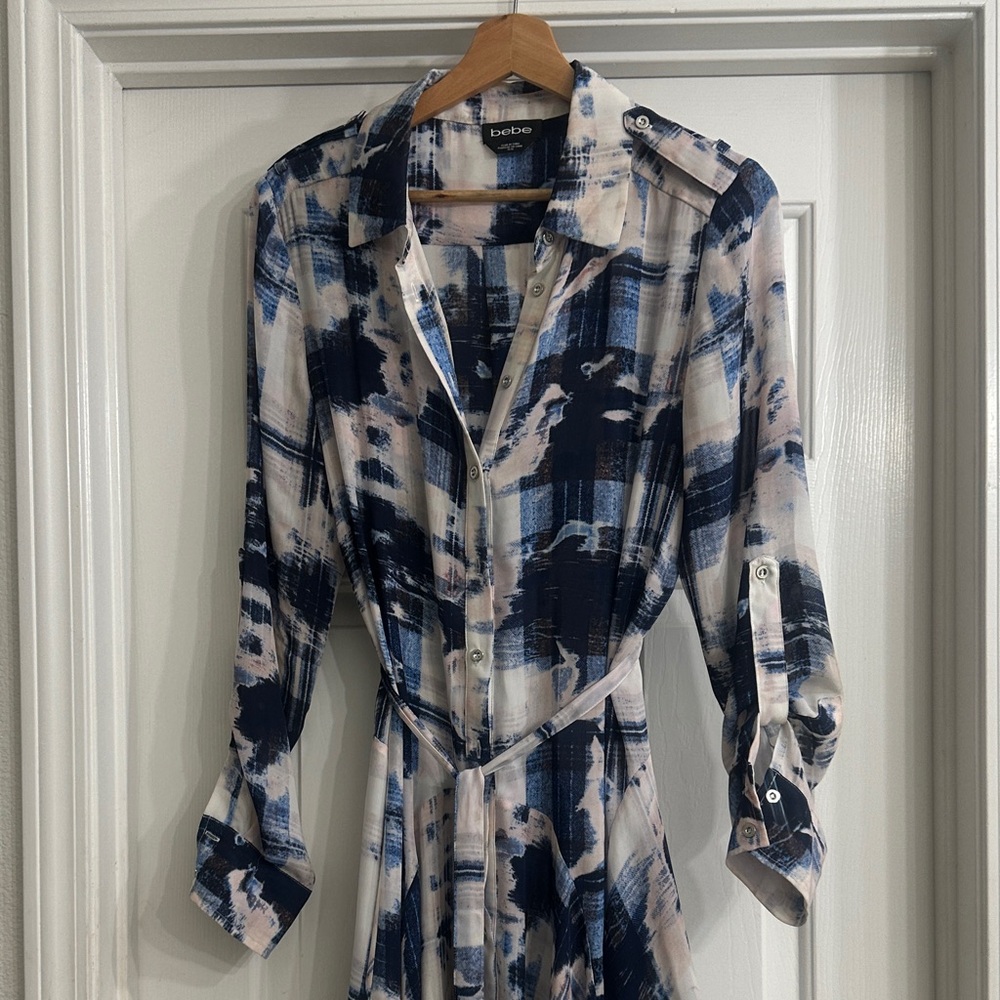 Bebe women Navy and Cream Button Down dress